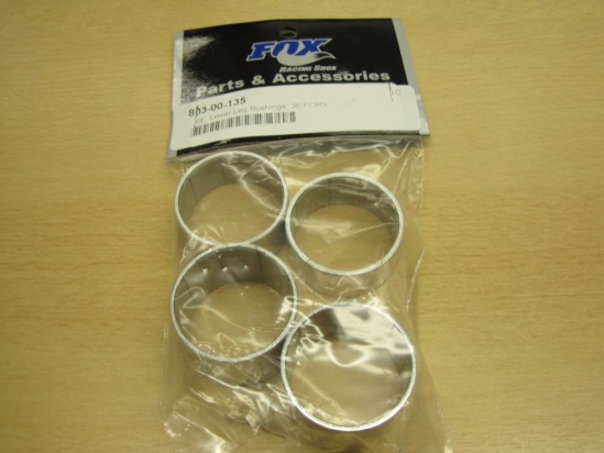 Detalė Fox Kit:  Lower Leg Bushings 36 FORX (803-00-135)